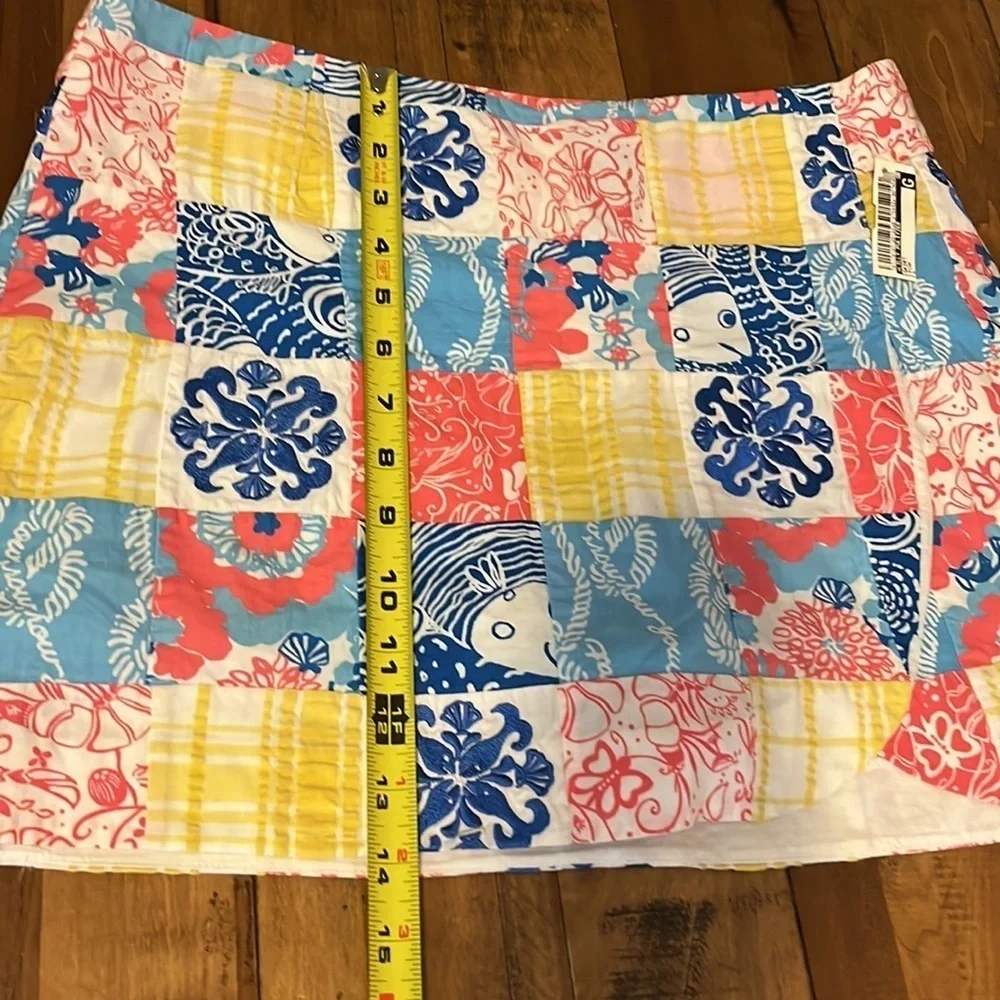 Lilly Pulitzer Lynch skort in Casa Marina Patch Skort - Picture 7 of 9